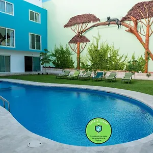 Playa Encantada פלאייה דל כרמן